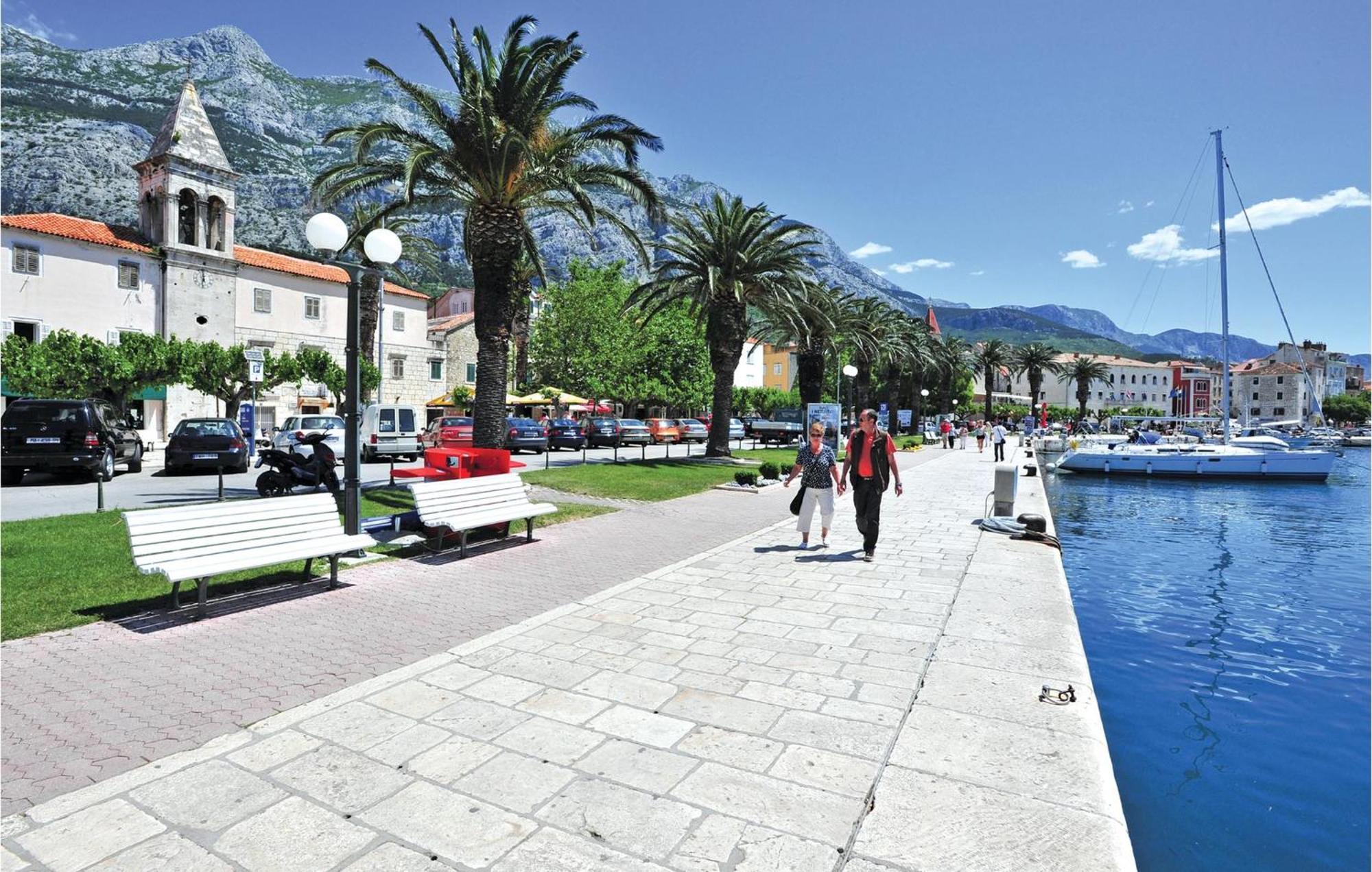 1 Bedroom Gorgeous Apartment In Makarska Exterior foto