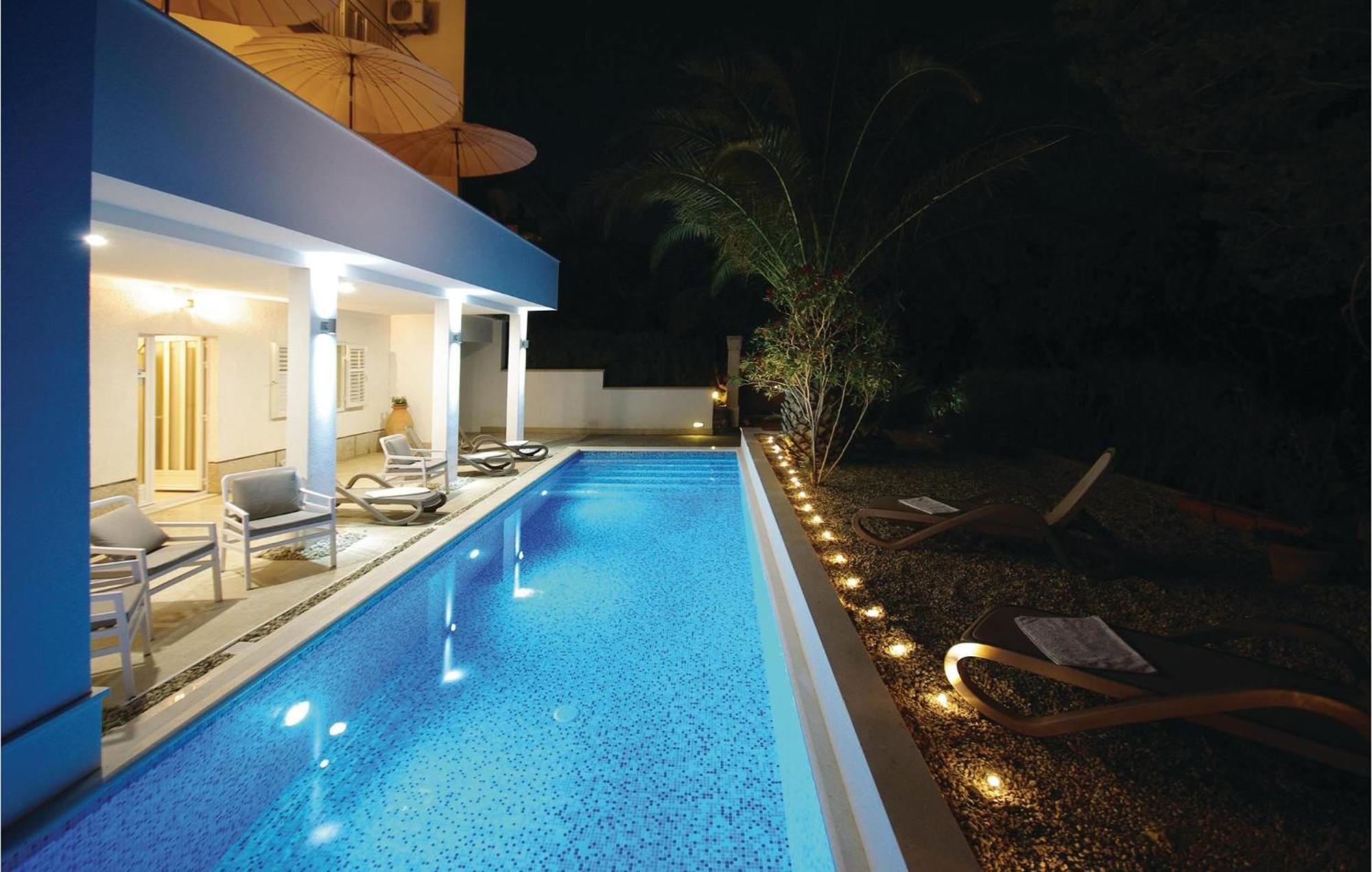 1 Bedroom Gorgeous Apartment In Makarska Exterior foto